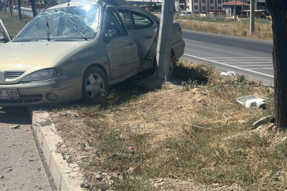 TIR ve otomobil çarpıştı, 1 kişi yaralandı