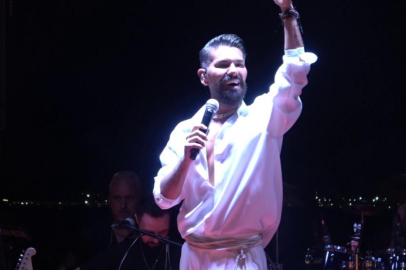 20 yıl sonra ilk sahneye çıktığı mekana geri döndü