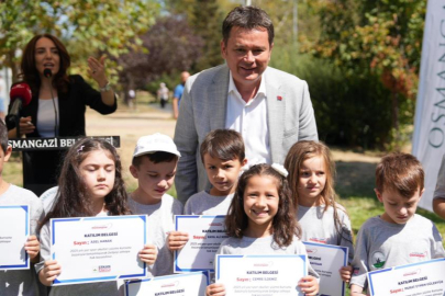 Osmangazi'de 8 bin 24 çocuk yüzme keyfi yaşadı