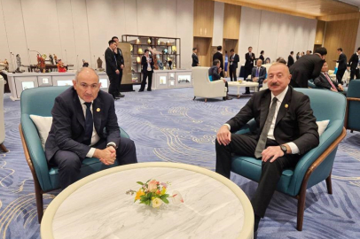 Azerbaycan Cumhurbaşkanı Aliyev, Çin'de Paşinyan ile sohbet etti
