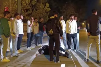 İnegöl’de kavşakta feci kaza: 23 yaşındaki sürücü ağır yaralı