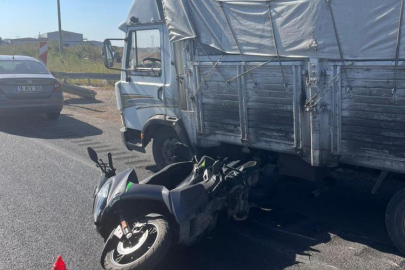 Bursa'da kırmızı ışıkta feci kaza: 1 ölü, 1 yaralı