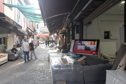 Bursa’nın Bit Pazarı’nda hem sıfır hem ikinci el eşyalar üçte bir fiyatına