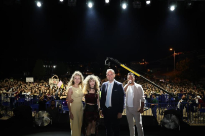 Çivril’de festivalin ilk günü Sena Şener’le unutulmaz geceye sahne oldu