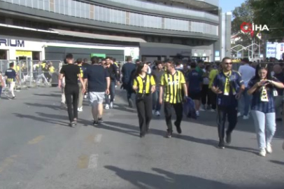 Fenerbahçe-Trabzonspor derbisine taraftar akını
