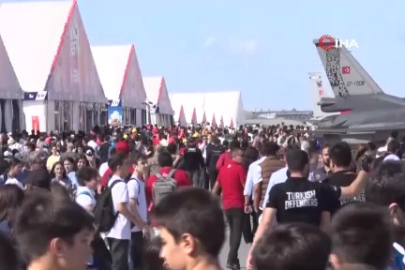 TEKNOFEST’te 3. gün coşkusu: hava gösterileri nefes kesti