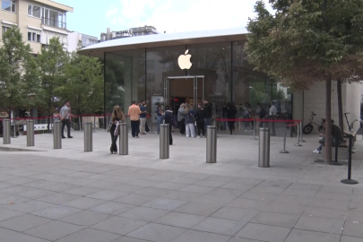 Yeni iPhone Türkiye’de yoğunluk yaratamadı