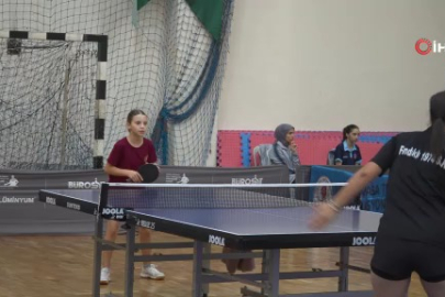 Osmangazi Belediyesi, masa tenisine ev sahipliği yaptı