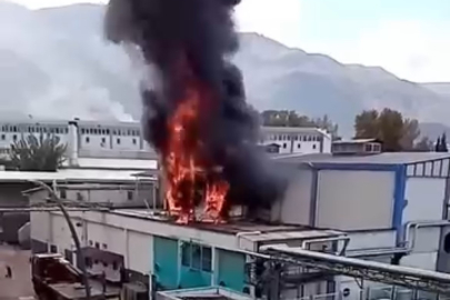 Gürsu’da fabrika yangını: Alevler paniğe neden oldu