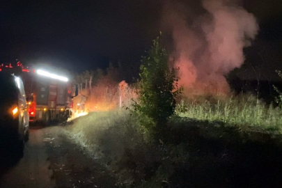 İnegöl’de tarlada yangın: 2 baraka kül oldu