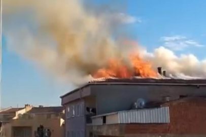 Bursa'da 5 katlı binanın çatısında yangın