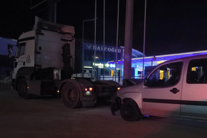 İnegöl'de ani fren kazaya neden oldu: 2 kişi yaralandı