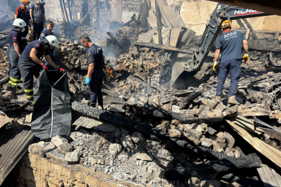 Yangında enkaz altında kalan engelli kardeşlerden acı haber
