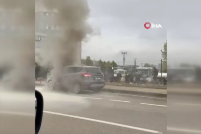Bursa’da araç yangını: Polis dakikalar içinde müdahale etti
