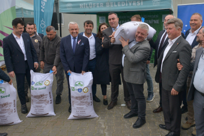 Bursa’da çiftçiye 14 tonluk destek: İtalyan çimi dağıtıldı