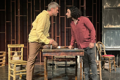 Kafa Sahne yeni sezona “Duvarların Ötesi” ile güçlü başladı