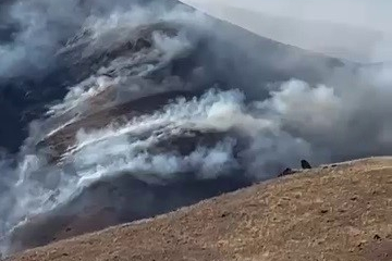 Tortum’da örtü yangını güçlükle kontrol altına alındı