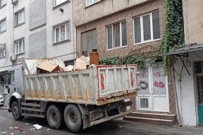 Yıldırım’da çöp eve mahkeme müdahalesi: 1,5 kamyon atık çıkarıldı