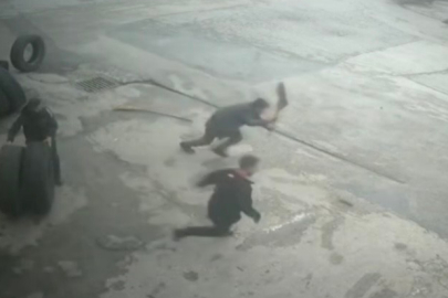 Bursa’da fare alarmı: Esnafın süpürgesi, arkadaşının tekmesi!