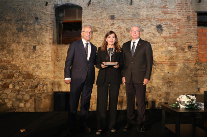 Altan Öymen’e Mudanya’dan anlamlı ödül