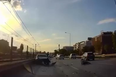 Bursa’da zincirleme kaza: Motosikletli ölümden döndü