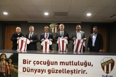 İnegölspor’dan 60 bin öğrenciye forma ve eşofman desteği