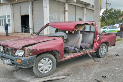 Kamyon ile pikap çarpıştı: 1 yaralı