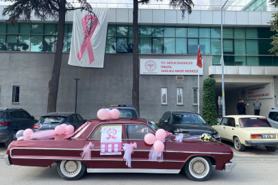 Meme kanserine karşı İnegöl sokaklarında renkli farkındalık