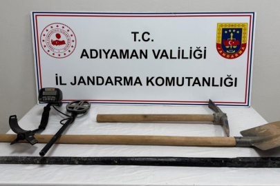 Define arayan şahıslar jandarmaya yakalandı