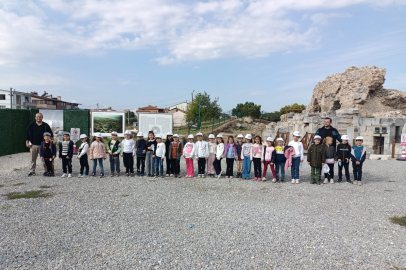 Minik kaşifler iş başında: İznik’te tarihe yolculuk