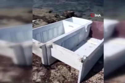 2 buzdolabını birleştirip kayık yaptı