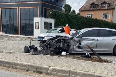 Mudanya’da feci kaza: Araç satış bayisinde can pazarı