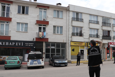 Eşinin camına ateş açıp kaçtı, polis aynı gün yakaladı