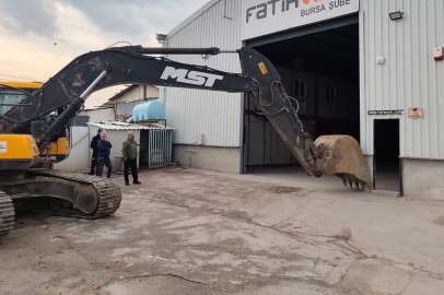 Nilüfer’de kaçak yapılara geçit yok: İki fabrika yıkıldı