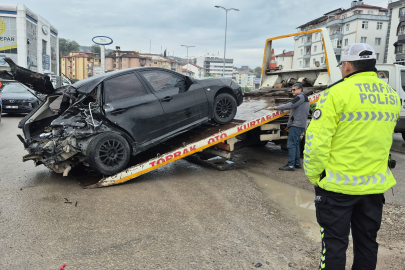 Bartın'da feci kaza: 1 ölü, 2 yaralı