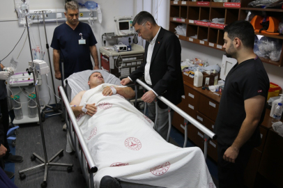 Polis merkezinde nöbet tutan polis bıçaklı saldırıda yaralandı