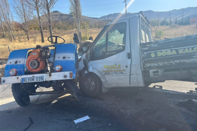 Kamyonetle çarpışan patpatın sürücüsü yaşamını yitirdi