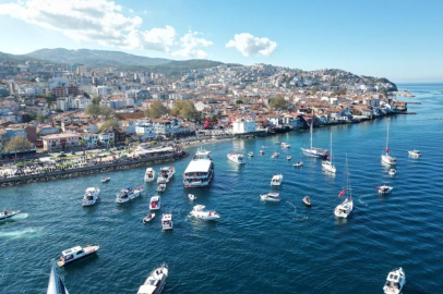 Mudanya'da Cumhuriyet coşkusu denize taştı