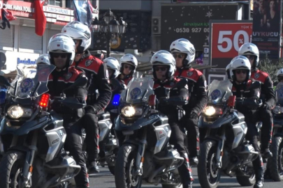 TBMM'den Birinci Meclis'e kortej yürüyüşü