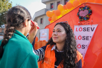 Uludağ Enerji ve LÖSEV, 'Turuncu Çadır'da bir araya geldi
