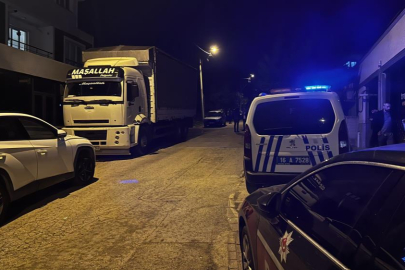 Bursa'da tartıştığı komşusunu silahla vurarak ağır yaraladı