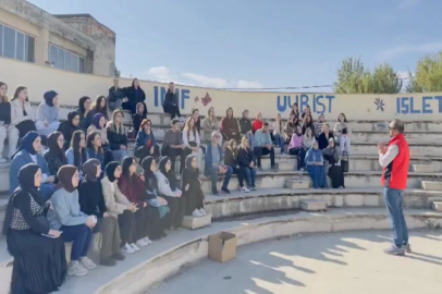 Bursa polisi, öğrencileri bilgilendirdi