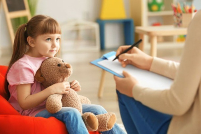 Depremler sonrası ebeveynlere önemli uyarılar