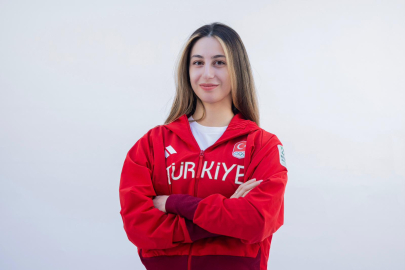 Özge Yılmaz'dan gümüş madalya
