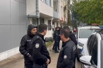 Bursa'da camdan düşen şahıs ağır yaralandı