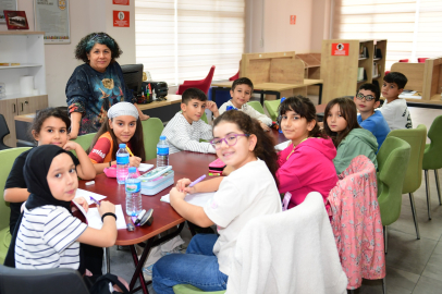 Osmangazi'de çocuklar hayallerini kağıda döküyor