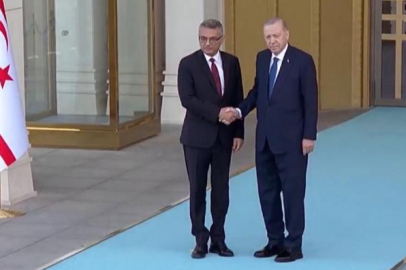 Cumhurbaşkanı Erdoğan, KKTC Cumhurbaşkanı Erhürman’ı resmi törenle karşıladı