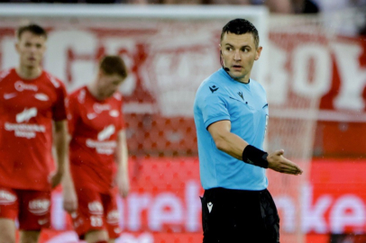 Milli maça İskoç hakem