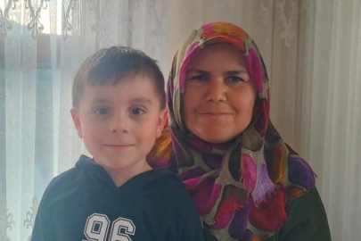 Annenin donarak, oğlunun düşerek öldüğü üzerinde duruluyor