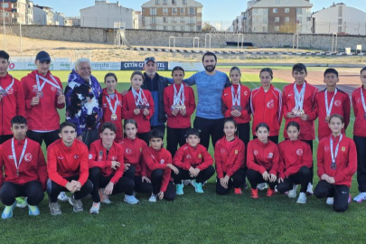 Avrupa'da tarih yazdılar, Bandırma’da tebrikleri topladılar